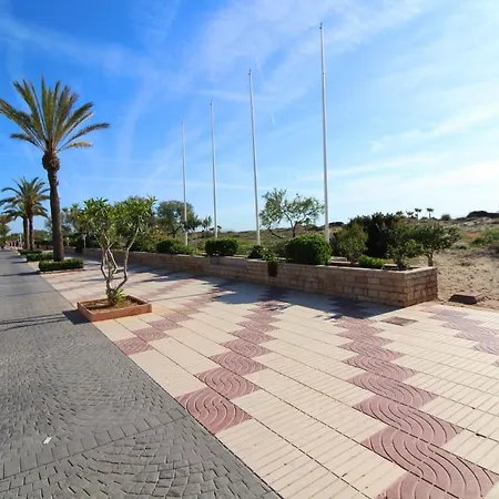 Moderno Con 2 Terrazas En Gran Canet By Global كانيت ذي بيرينغير