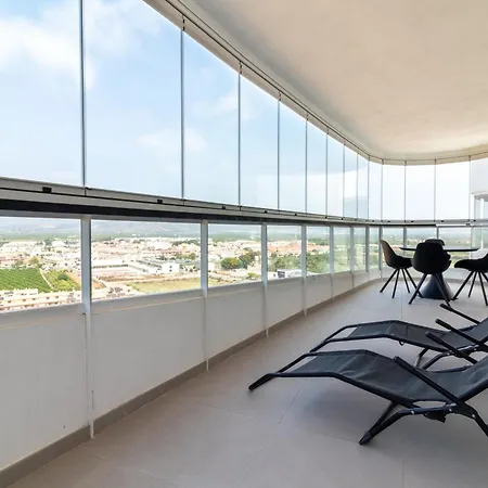 Moderno Con 2 Terrazas En Gran Canet By Global كانيت ذي بيرينغير